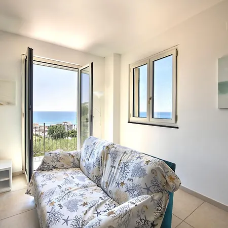 257b - Maiso - Vista Mare, Giardino E Piscina Privata A 2 Minuti Di Auto Dalle Spiagge E Mare - Parcheggio Privato Incluso