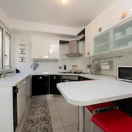 257b - Maiso - Vista Mare, Giardino E Piscina Privata A 2 Minuti Di Auto Dalle Spiagge E Mare - Parcheggio Privato Incluso