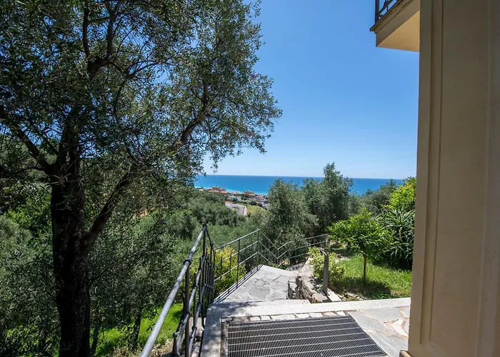 257b - Maiso - Vista Mare, Giardino E Piscina Privata A 2 Minuti Di Auto Dalle Spiagge E Mare - Parcheggio Privato Incluso Apartman