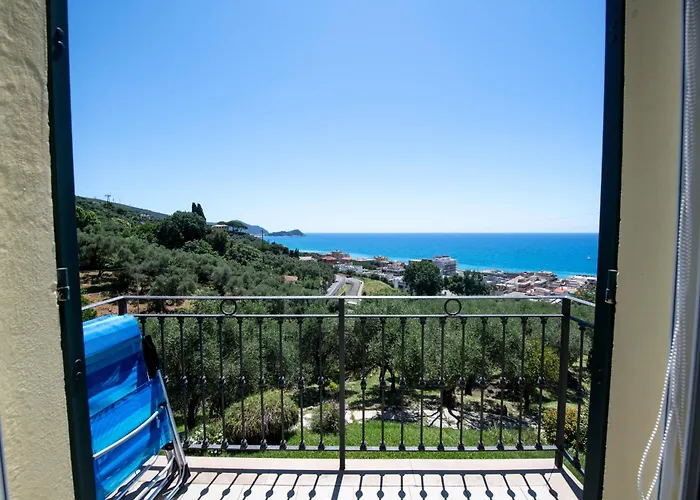257b - Maiso - Vista Mare, Giardino E Piscina Privata A 2 Minuti Di Auto Dalle Spiagge E Mare - Parcheggio Privato Incluso