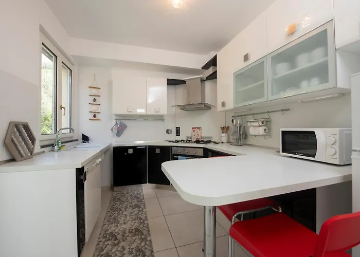 257b - Maiso - Vista Mare, Giardino E Piscina Privata A 2 Minuti Di Auto Dalle Spiagge E Mare - Parcheggio Privato Incluso